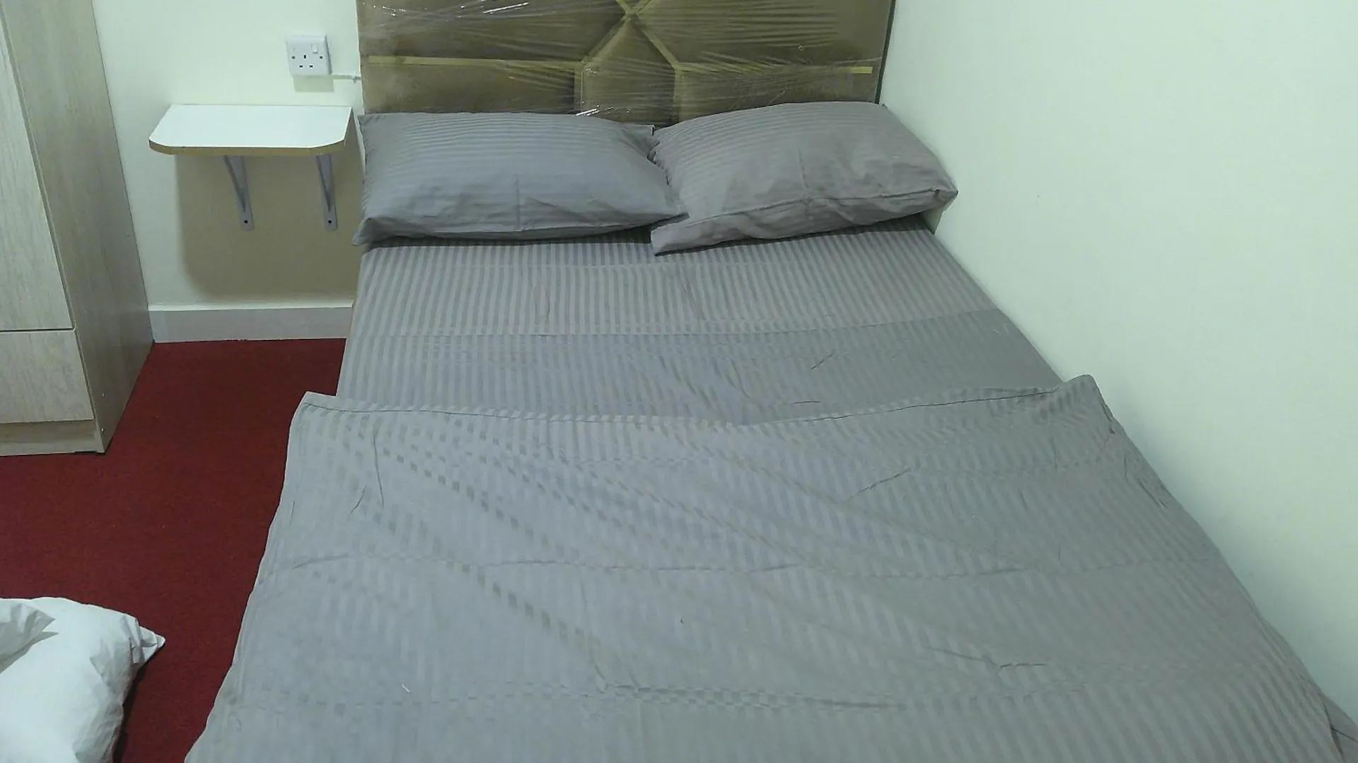 Ruby Star Hostel Dubai 303